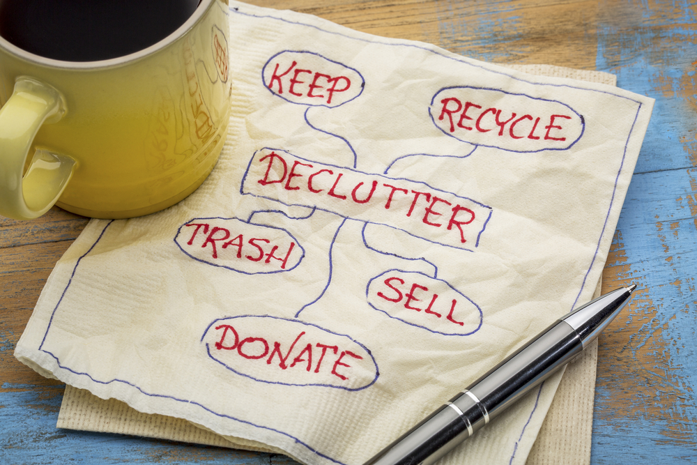 tips written on a napkin for help decluttering your home